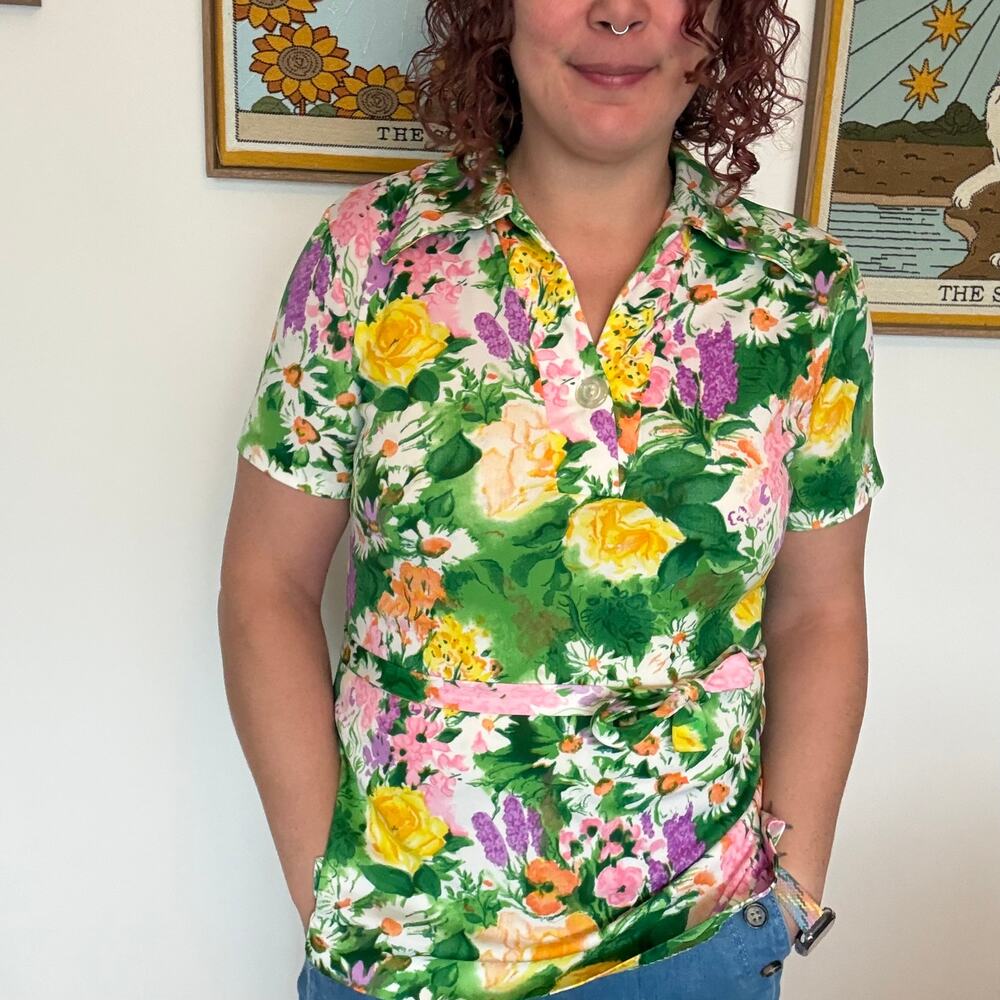 Vintage 70s vibrant floral blouse Large
